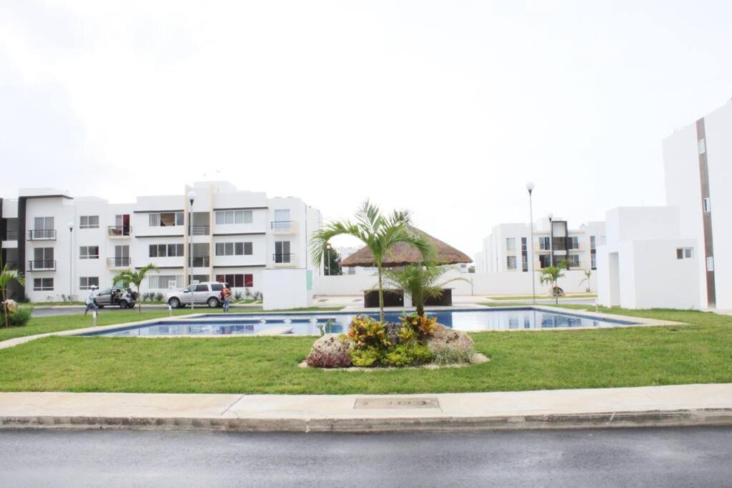 Depa De Playa C/Alberca Cerca De La 5A Avenida Appartement Playa del Carmen Buitenkant foto