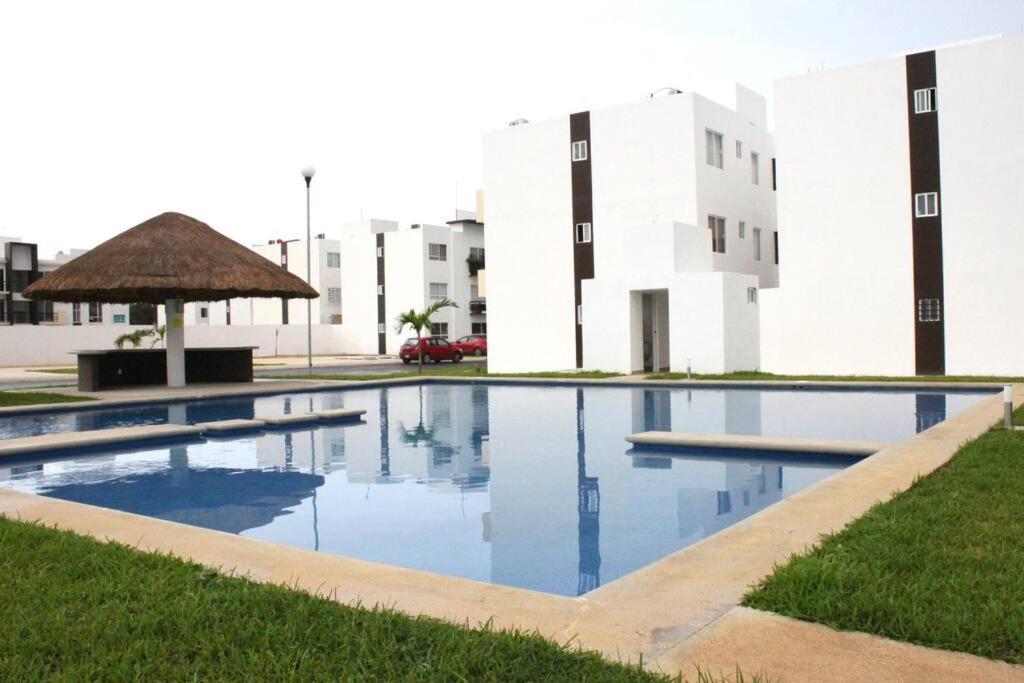 Depa De Playa C/Alberca Cerca De La 5A Avenida Appartement Playa del Carmen Buitenkant foto