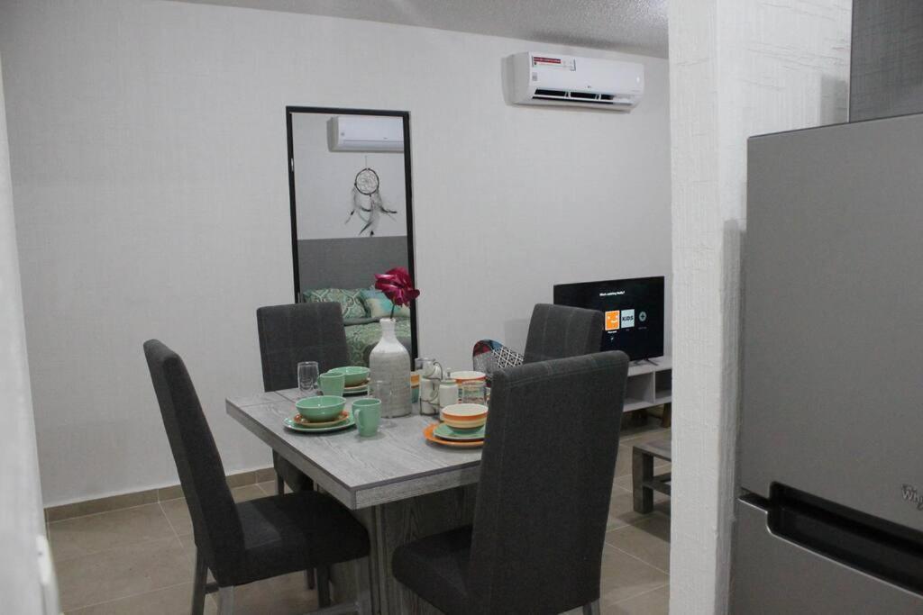 Depa De Playa C/Alberca Cerca De La 5A Avenida Appartement Playa del Carmen Buitenkant foto